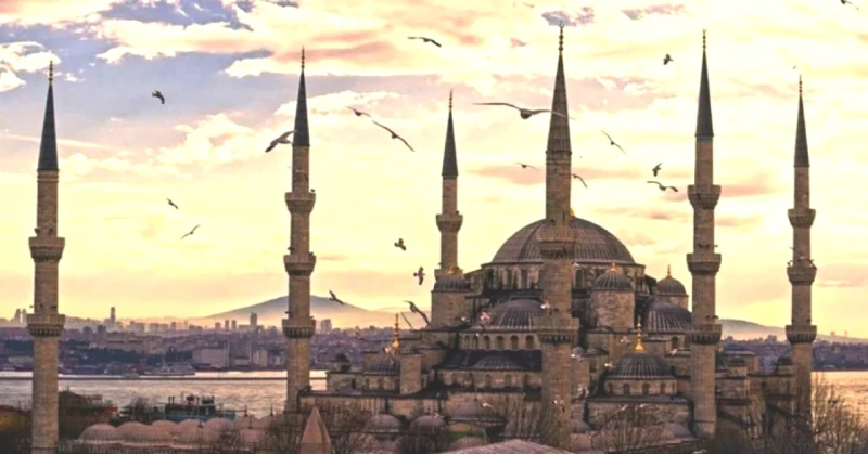 İstanbul, Ankara, İzmir'de İftar Saatleri: 14 Mart Cumartesi İçin Hesaplarınızı Yapın!